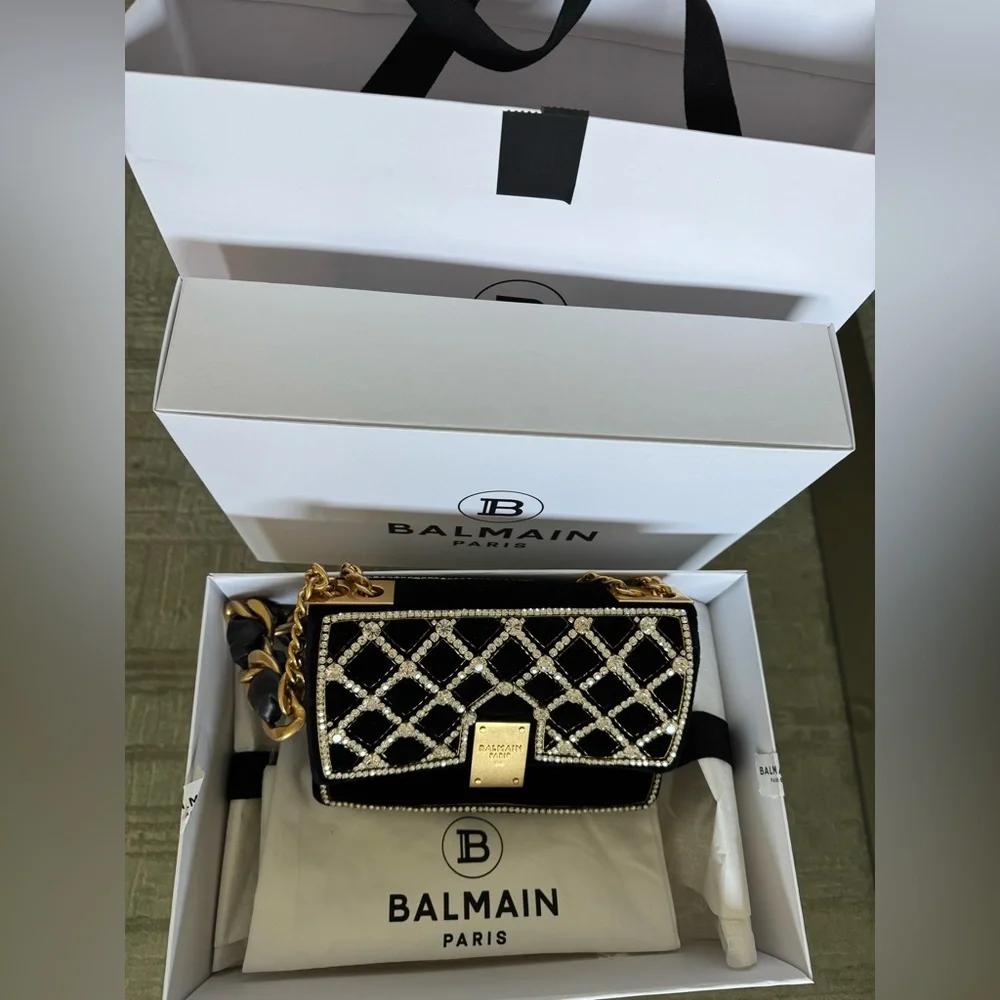 Balmain Black and Gold Clutch with Chain Details - Picture 1 of 9